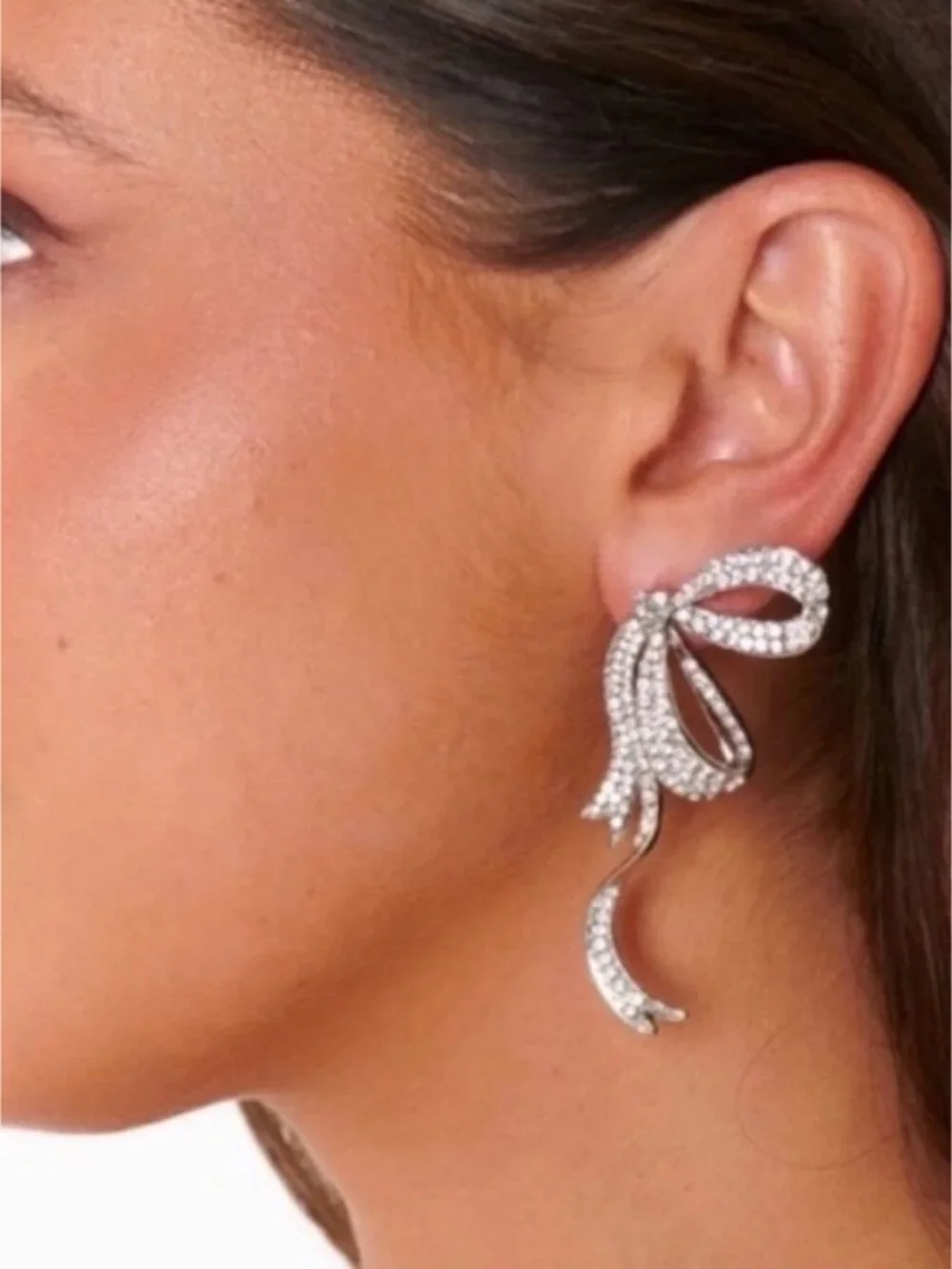 New! Silver Bow Rhinestone Earrings (1039) NWOT
